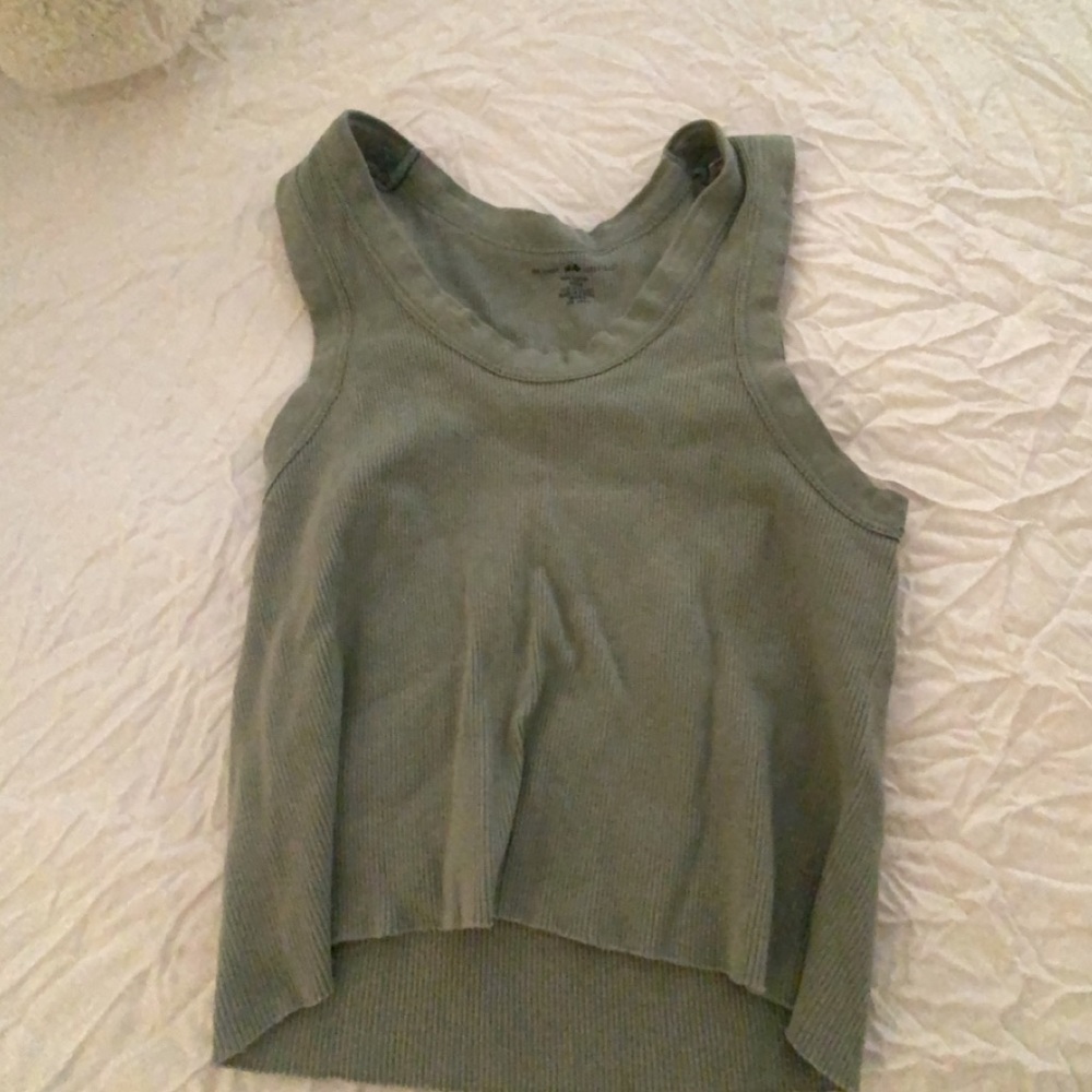 Cute brandy cropped tank!!